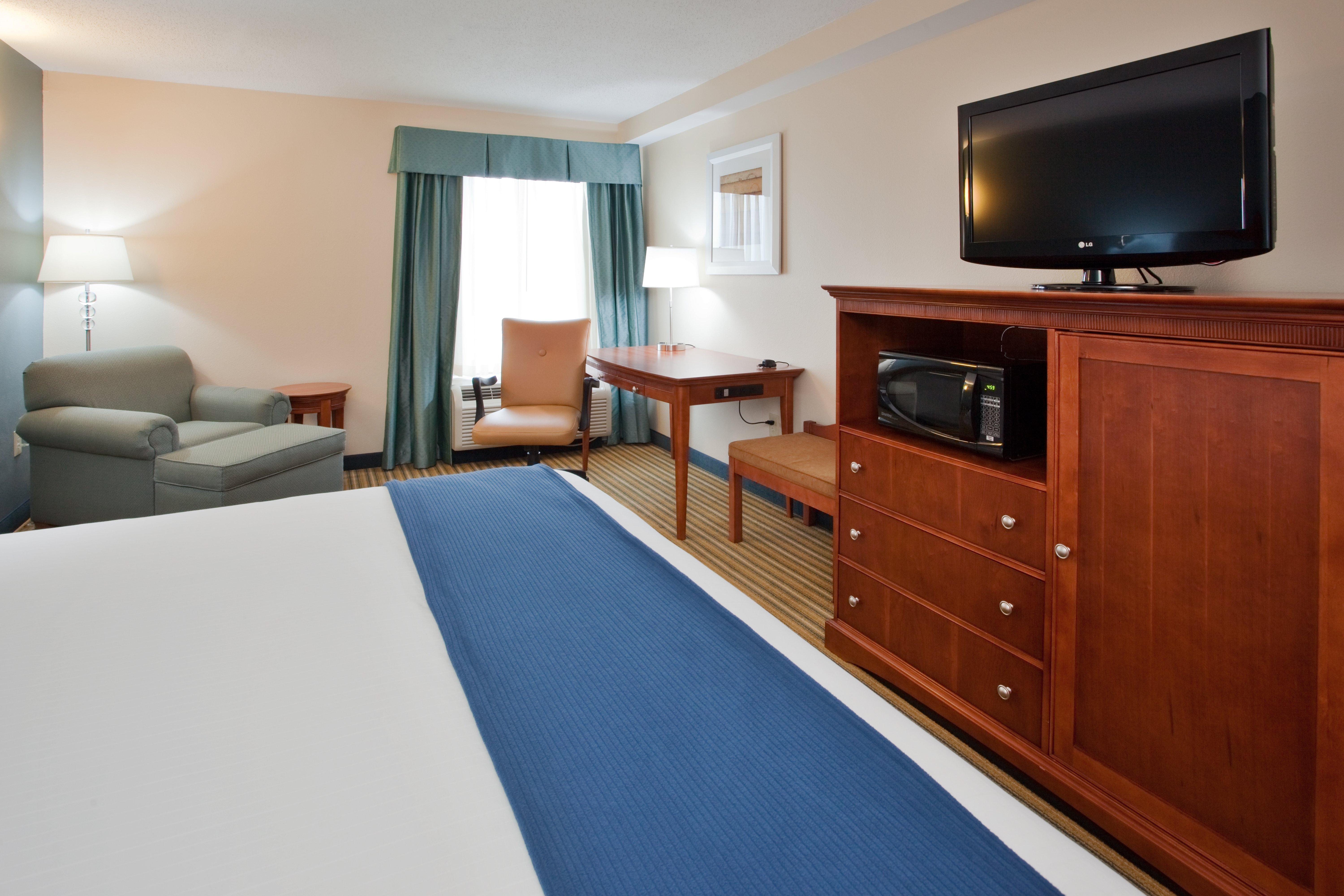 Holiday Inn Express Hotel & Suites Fredericksburg By Ihg Eksteriør billede