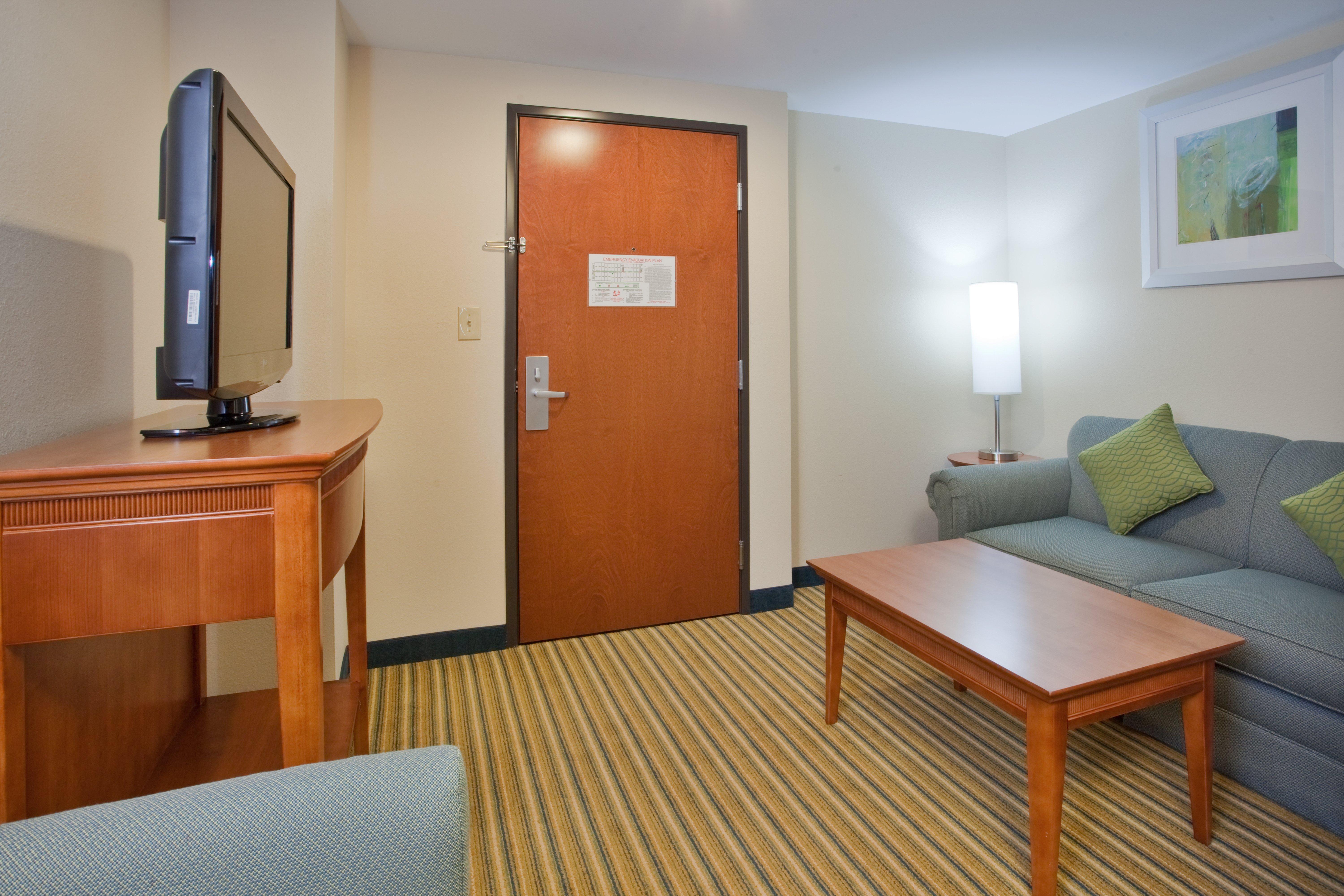 Holiday Inn Express Hotel & Suites Fredericksburg By Ihg Eksteriør billede