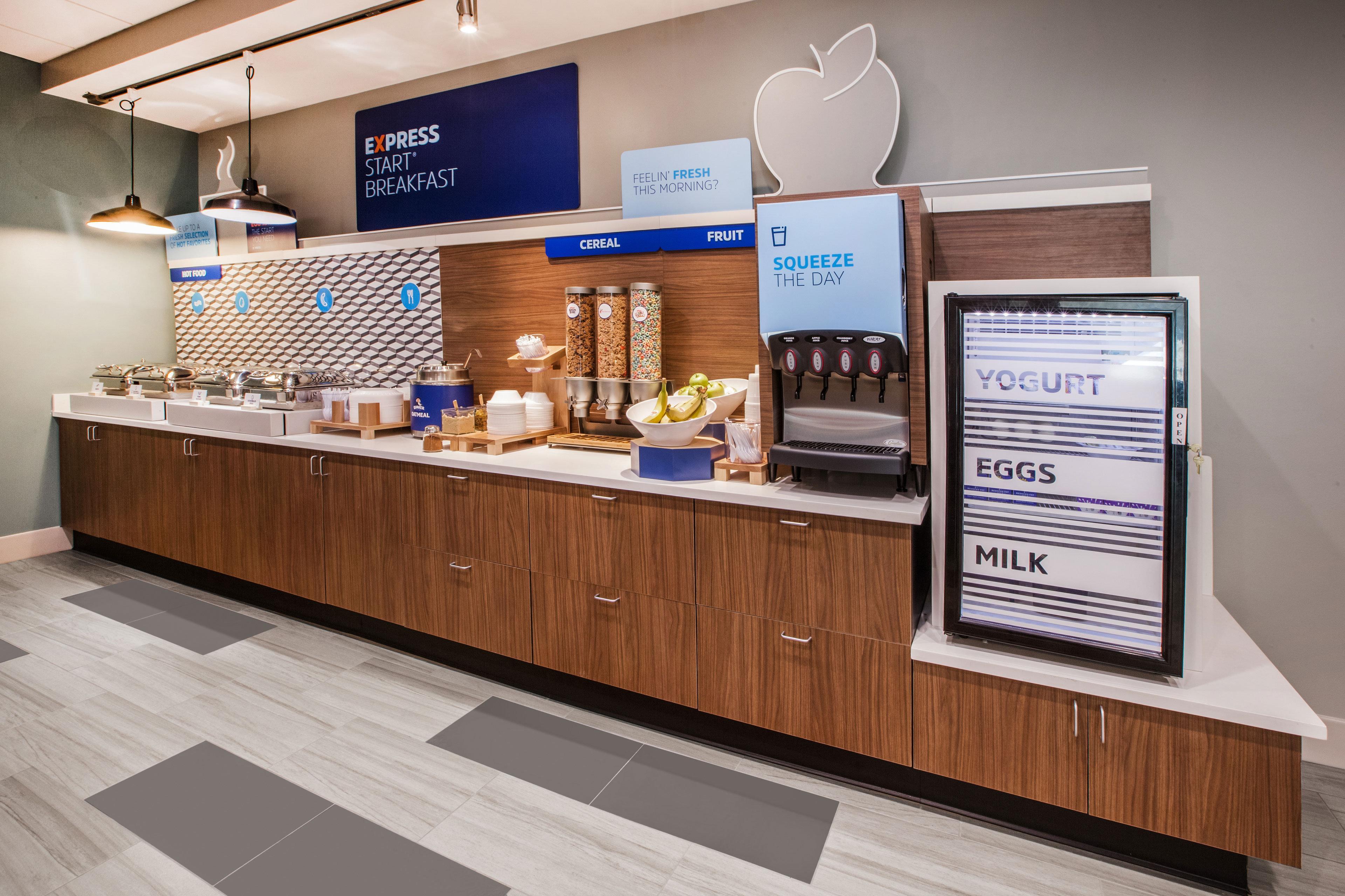 Holiday Inn Express Hotel & Suites Fredericksburg By Ihg Eksteriør billede