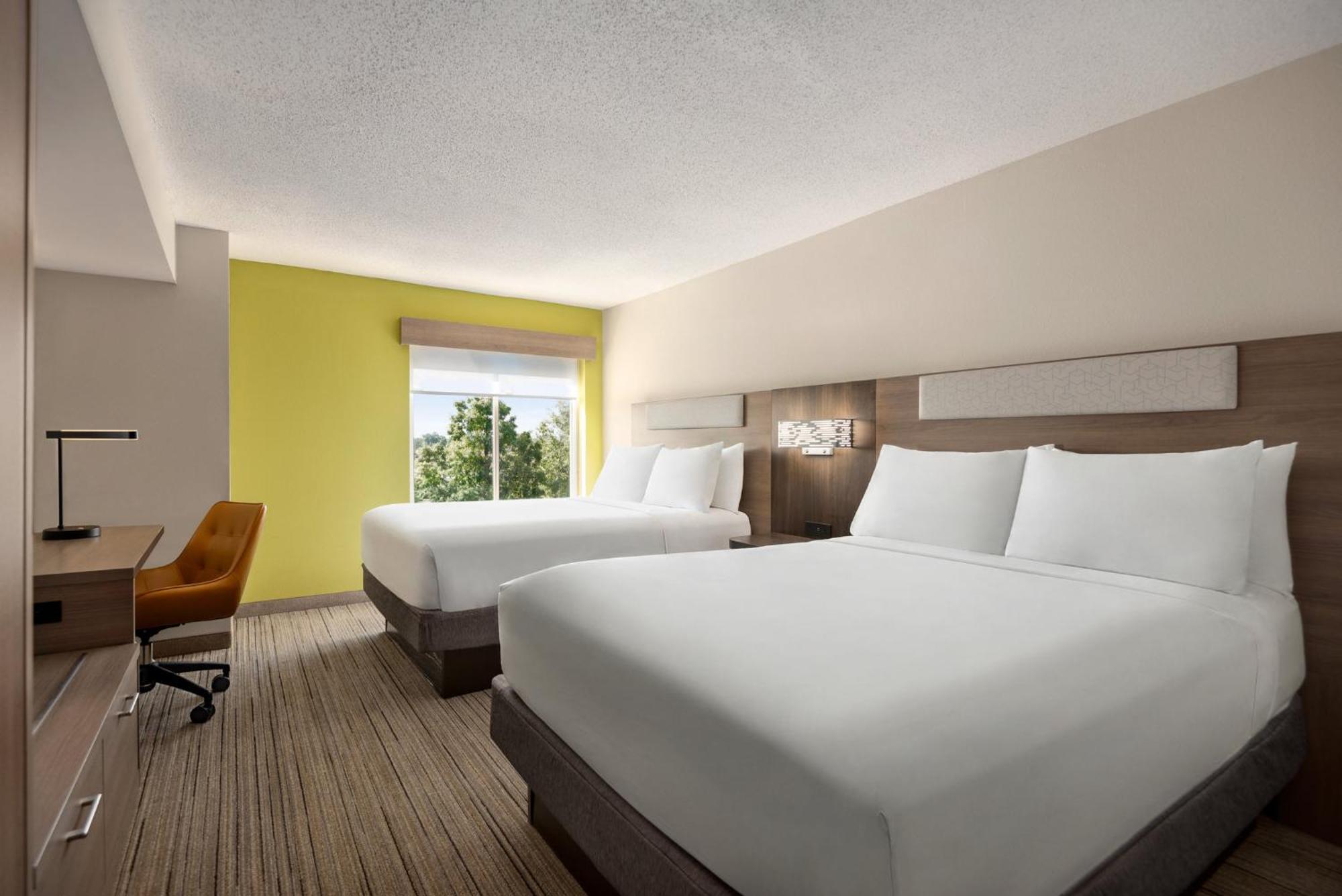 Holiday Inn Express Hotel & Suites Fredericksburg By Ihg Eksteriør billede