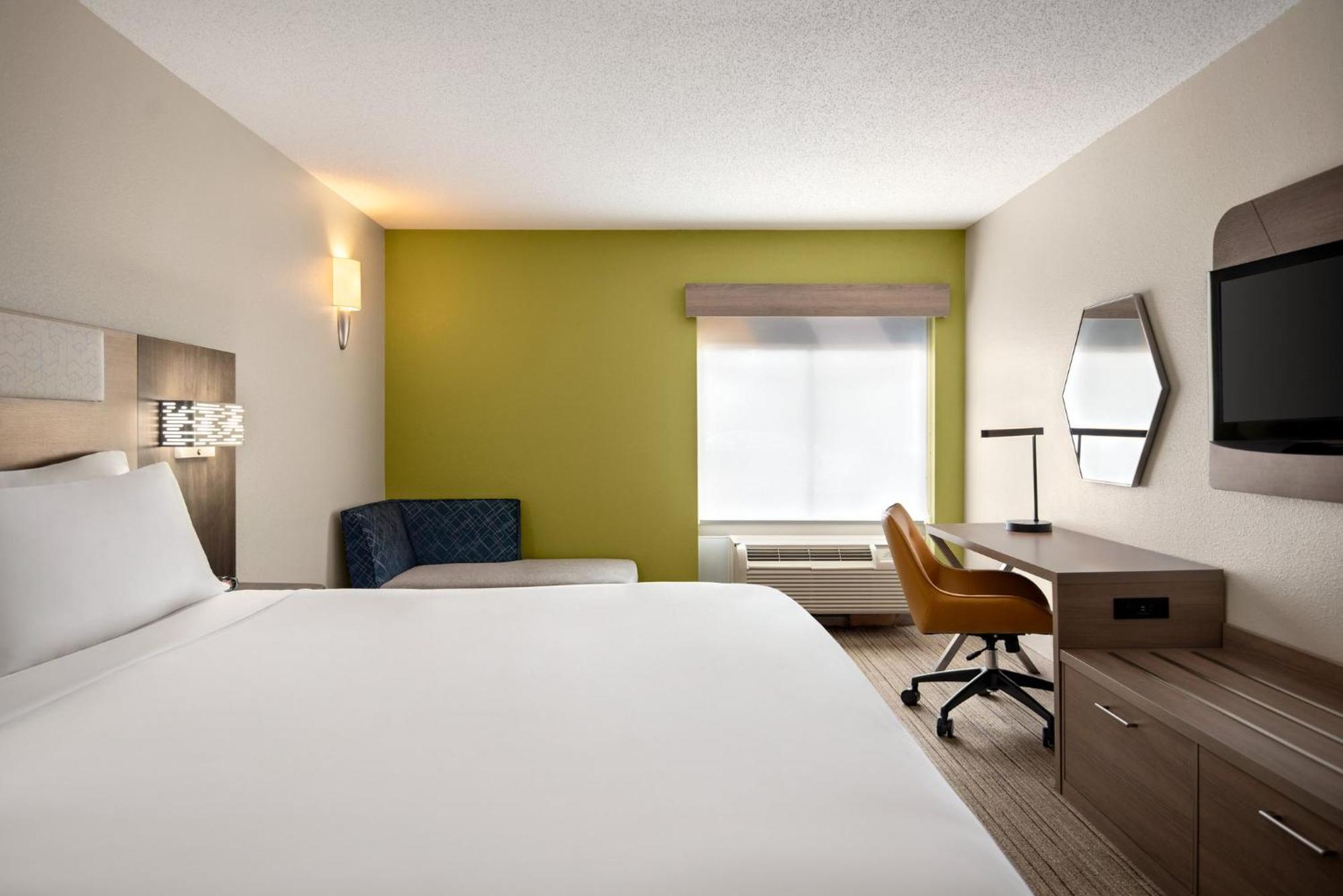 Holiday Inn Express Hotel & Suites Fredericksburg By Ihg Eksteriør billede