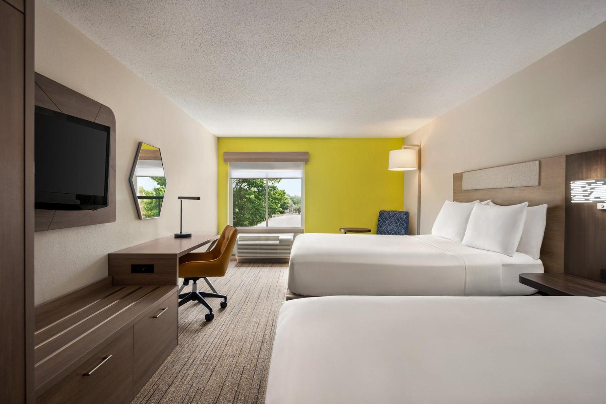 Holiday Inn Express Hotel & Suites Fredericksburg By Ihg Eksteriør billede